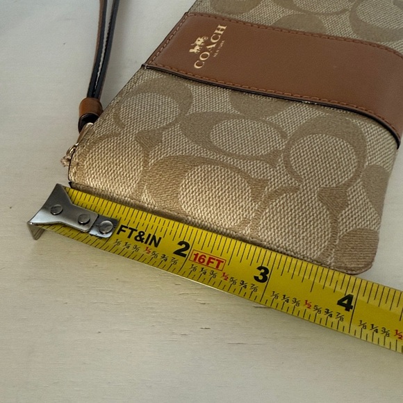 COACH Wristlet in Beige and Brown Leather Signature Logo - Picture 10 of 10